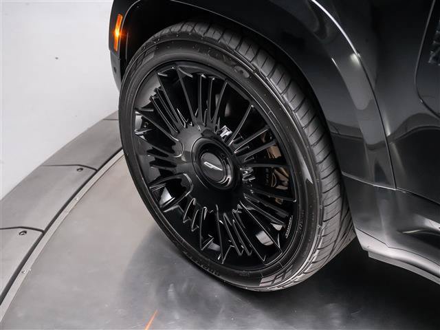 New 2026 Land Rover Defender 130 V8 AWD/4WD image 13