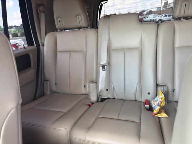 Used 2017 Ford Expedition XLT w/ Equipment Group 202A RWD image 4