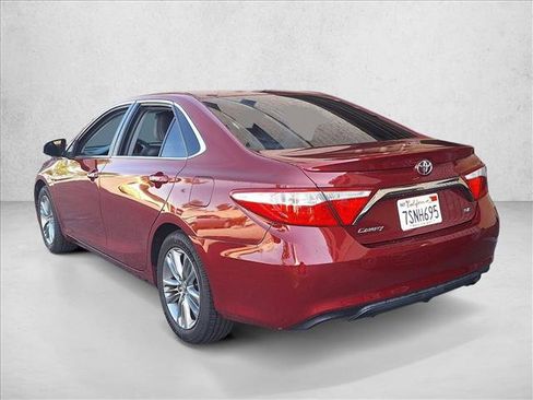Used 2016 Toyota Camry SE image 6