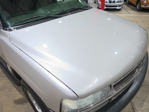 Used 2004 Chevrolet Tahoe LS image 18