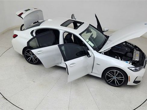 Used 2023 BMW 330e 330e iPerformance image 85