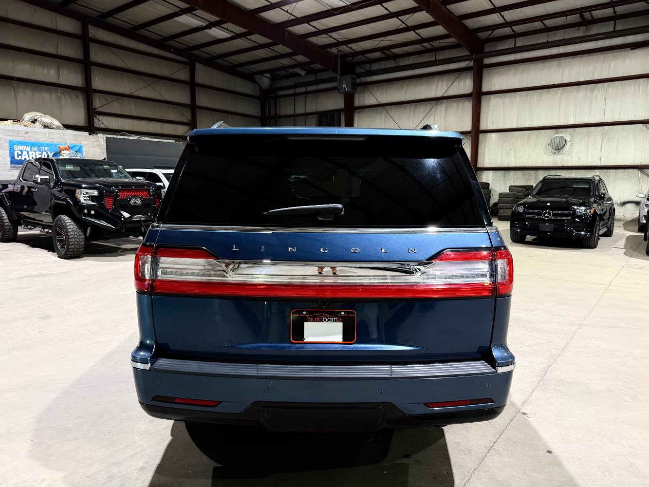 Used 2019 Lincoln Navigator Select w/ Technology Package RWD image 6