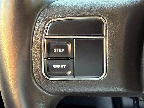 Used 2011 Jeep Compass Latitude AWD/4WD image 12