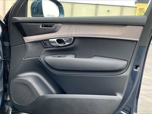New 2026 Volvo XC90 B6 Ultra w/ Protection Package image 31