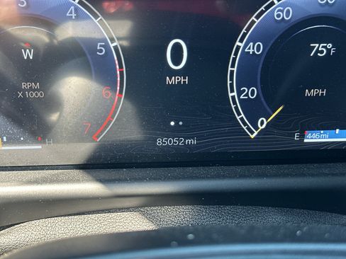 Used 2024 Jeep Wagoneer Series II w/ Flexible Seating Group RWD image 29