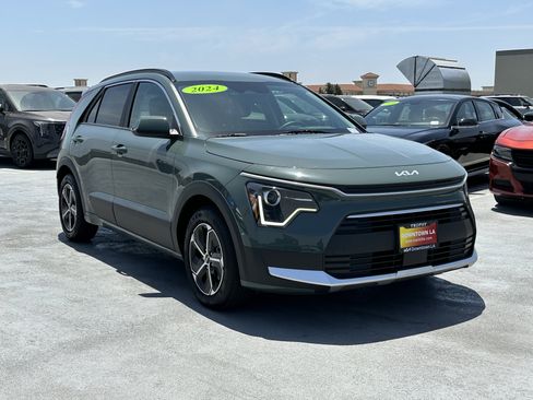 Used 2024 Kia Niro EX FWD image 10