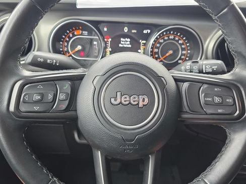 Used 2021 Jeep Wrangler Unlimited Sport AWD/4WD image 32