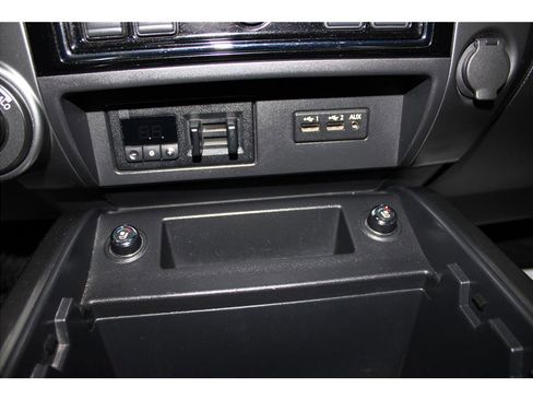 Used 2019 Nissan Titan Platinum Reserve w/ Platinum Utility Package image 37