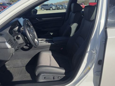 Used 2022 Honda Accord Sport image 13