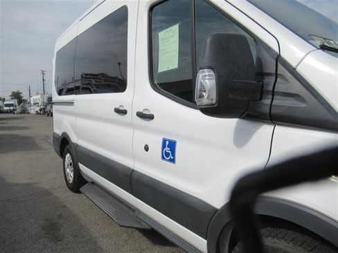 Used 2018 Ford Transit 150 XLT image 10