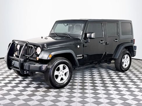 Used 2017 Jeep Wrangler Unlimited Sport image 4