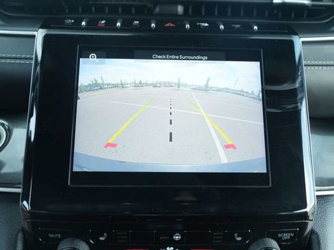 Used 2021 Jeep Grand Cherokee L Laredo AWD/4WD image 30