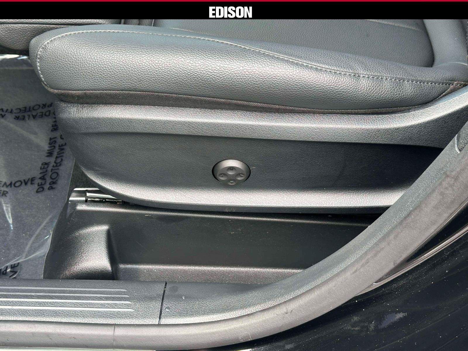 Used 2024 Mercedes-Benz GLB 250 4MATIC image 19