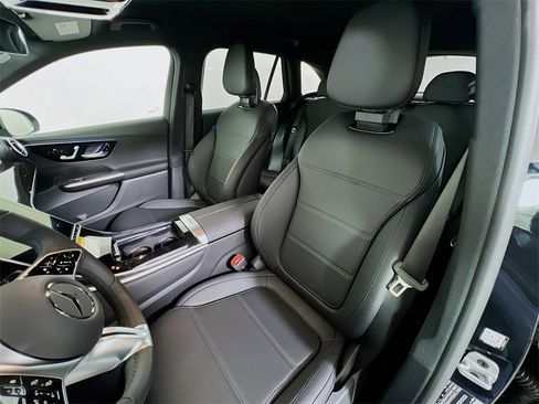 New 2025 Mercedes-Benz GLC 300 4MATIC image 11