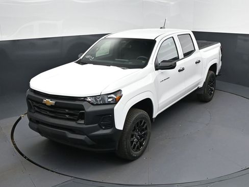 New 2026 Chevrolet Colorado W/T image 32