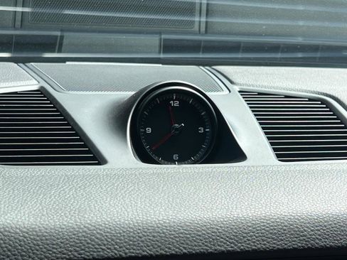 Certified 2022 Porsche Cayenne E-Hybrid image 19