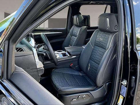 Used 2025 Cadillac Escalade V w/ LPO, Floor Liner Package image 27