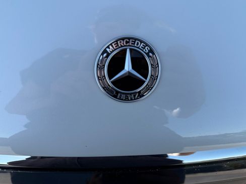 Used 2023 Mercedes-Benz EQS 580 4MATIC SUV image 23