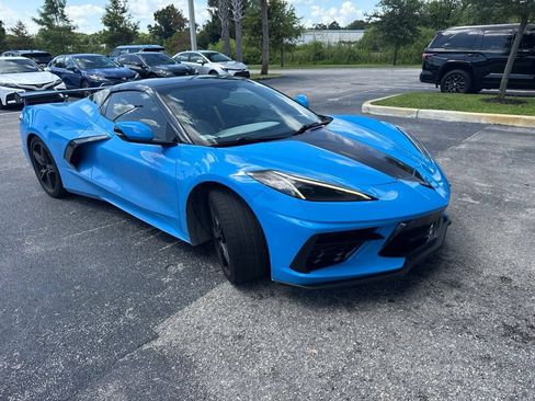 Used 2021 Chevrolet Corvette Stingray Premium Conv w/ Z51 Performance Package RWD image 2