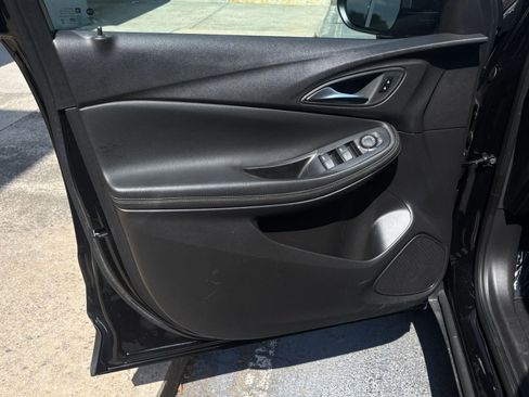 Used 2025 Buick Encore GX Preferred FWD image 18