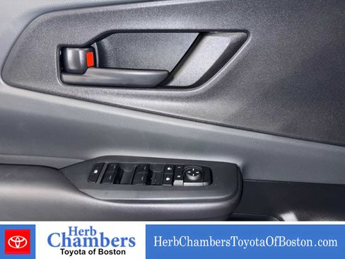 Used 2023 Toyota Prius LE AWD/4WD image 17