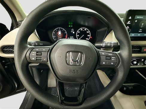 New 2026 Honda HR-V LX image 9