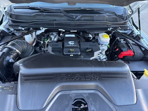 Used 2024 RAM 2500 Big Horn image 33