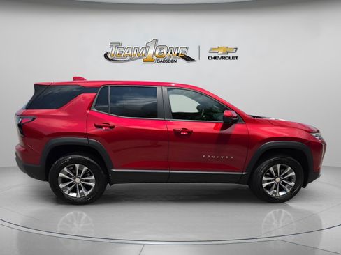 Used 2025 Chevrolet Equinox LT FWD image 9