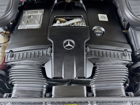 Used 2023 Mercedes-Benz Maybach GLS 600 4MATIC image 33