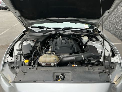 Used 2016 Ford Mustang Coupe image 19