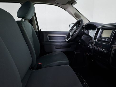 Used 2019 RAM 1500 Classic SLT image 27