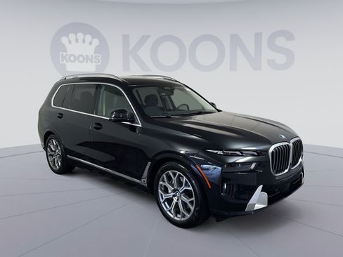 Used 2024 BMW X7 xDrive40i w/ Premium Package AWD/4WD image 10