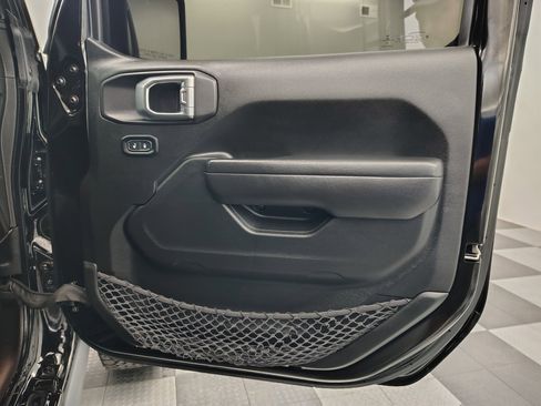 Used 2023 Jeep Gladiator Mojave image 25