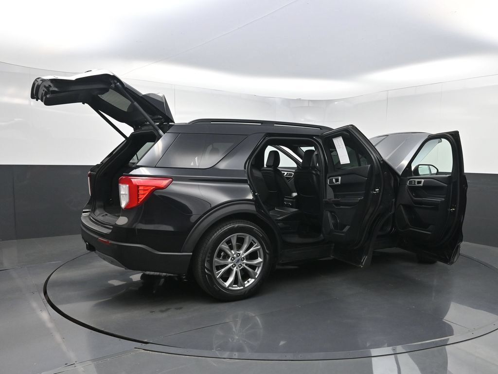 Used 2020 Ford Explorer XLT w/ Equipment Group 202A RWD image 37