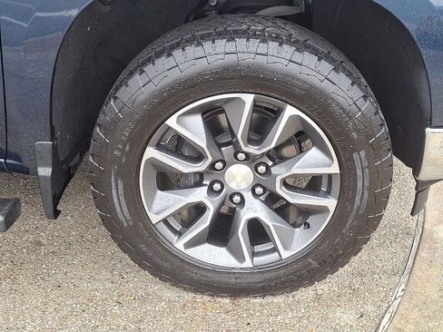 Used 2022 Chevrolet Silverado 1500 LT image 8