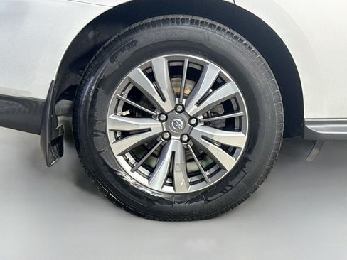 Used 2020 Nissan Pathfinder SV FWD image 33