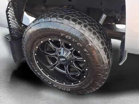 Used 2017 Chevrolet Silverado 1500 LT w/ All Star Edition AWD/4WD image 9