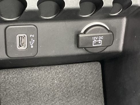 Used 2019 Jeep Cherokee Limited AWD/4WD image 26