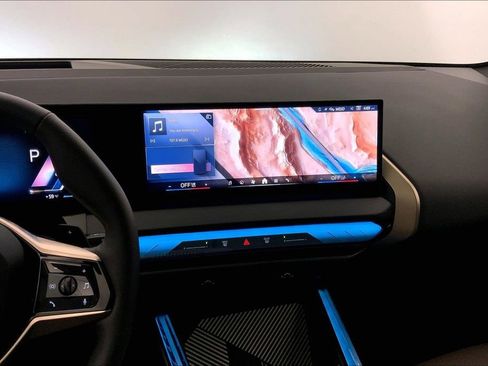 Certified 2025 BMW X3 xDrive30i w/ Premium Package AWD/4WD image 5