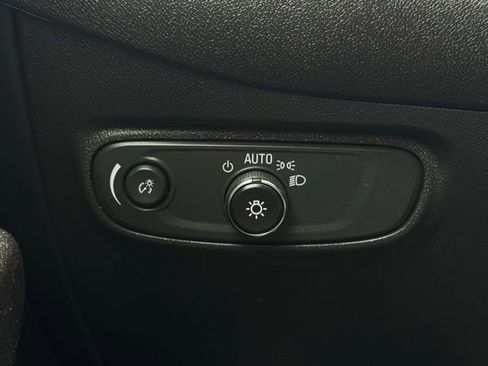 Used 2023 Chevrolet Equinox LT w/ Driver Convenience Package image 29