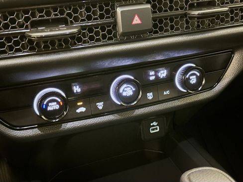 Used 2023 Honda HR-V LX image 23