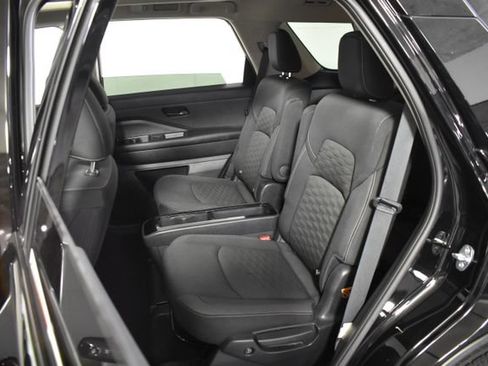 Certified 2024 Nissan Pathfinder SV w/ SV Premium Package AWD/4WD image 29