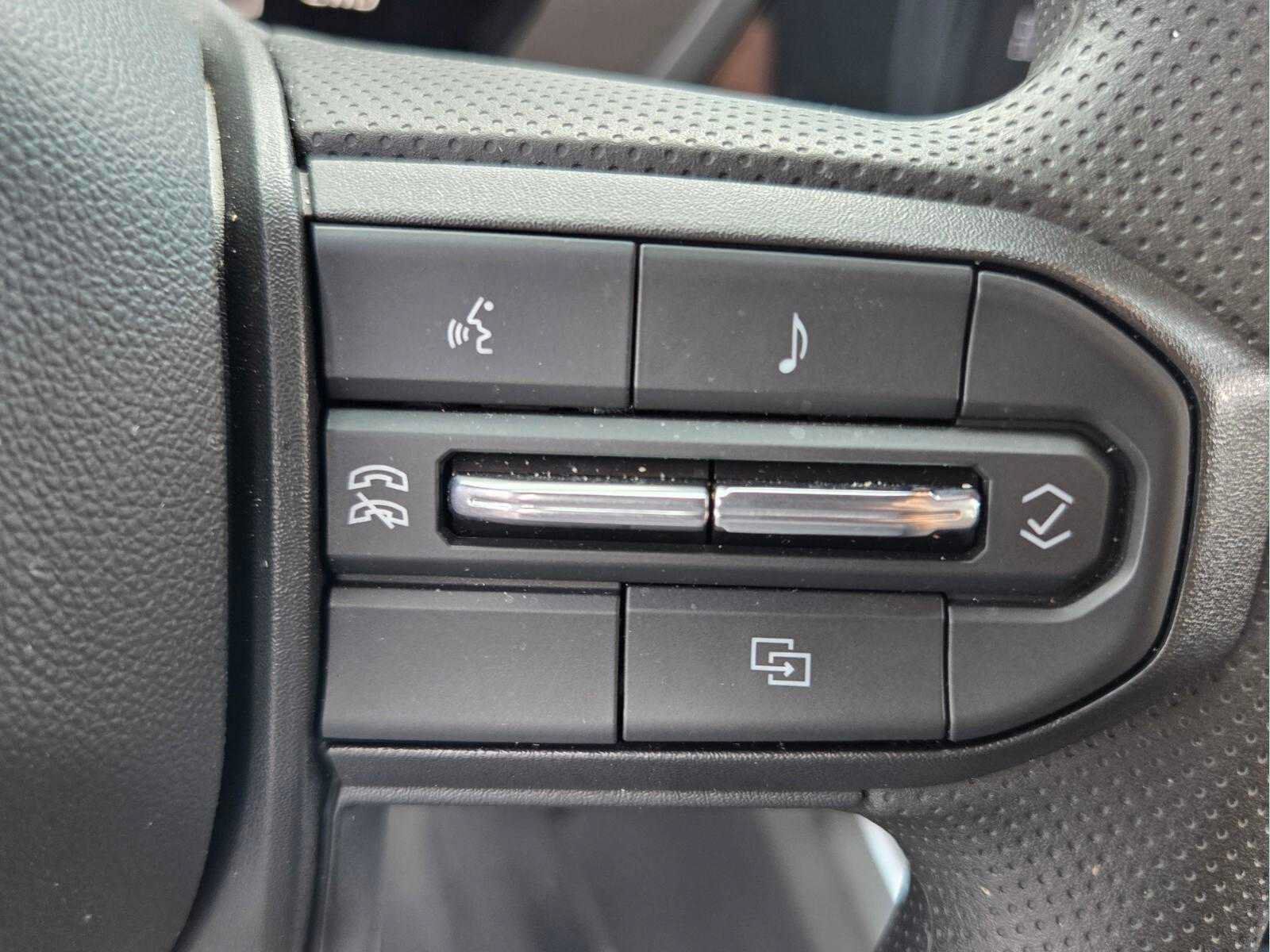Used 2024 Chevrolet Colorado Trail Boss AWD/4WD image 30