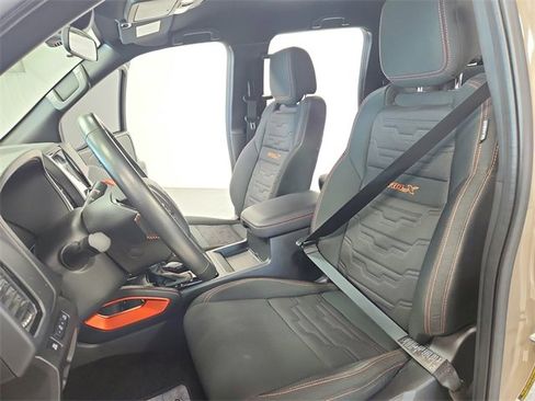 Used 2024 Nissan Frontier Pro-X image 19