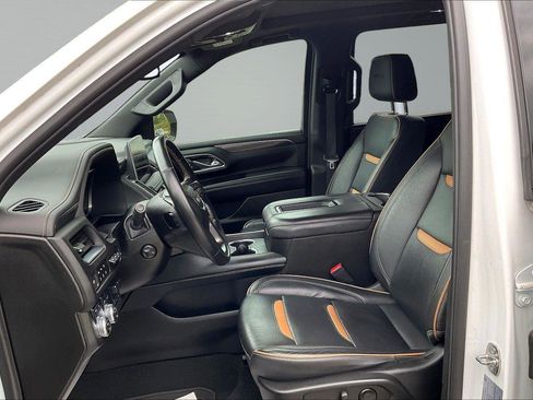 Used 2023 GMC Yukon XL AT4 w/ AT4 Premium Plus Package AWD/4WD image 25