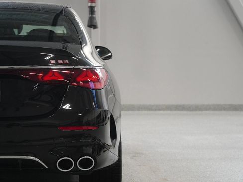New 2026 Mercedes-Benz E 53 AMG e 4MATIC Sedan image 14