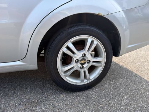 Used 2011 Chevrolet Aveo LT w/ Power and Convenience Package FWD image 14