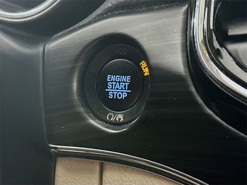 Used 2019 Jeep Grand Cherokee Limited w/ Trailer Tow Group IV image 27