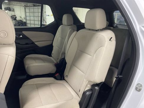 Used 2023 Chevrolet Traverse LT w/ Rear Camera Mirror Package AWD/4WD image 24