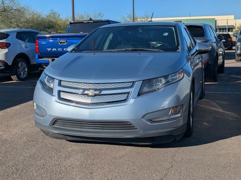 Used 2015 Chevrolet Volt Premium w/ Premium Trim Package image 2